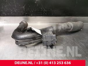 Opel Vivaro Ansaugschlauch Luft O170937 foto 2
