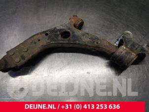 Ford Transit Connect Querlenker unten rechts vorne O170952 foto 2