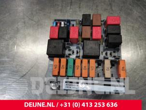 Gebruikte Zekeringkast Iveco New Daily VI 33S14, 35C14, 35S14 Prijs op aanvraag aangeboden door van Deijne Onderdelen Uden B.V.