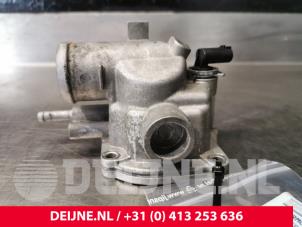 Mercedes E-Klasse Thermostaathuis O171034 foto 2