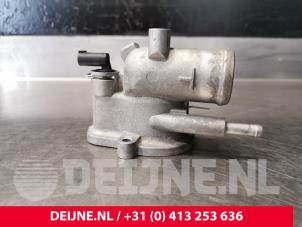 Gebruikte Thermostaathuis Mercedes E (W211) 2.7 E-270 CDI 20V Prijs € 24,20 Inclusief btw aangeboden door van Deijne Onderdelen Uden B.V.