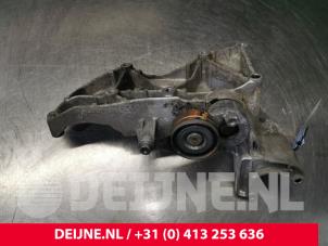 Nissan Primastar Air conditioning bracket O171058 photo 3