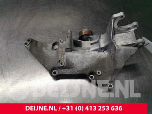Nissan Primastar Air conditioning bracket O171058 photo 2