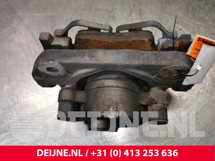 Toyota Pro-Ace Bremszange rechts vorne O171111