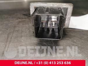 Renault Master Glow plug relay O171178 photo 2