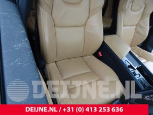Gebruikte Bekleding Set (compleet) Volvo XC60 II (UZ) 2.0 T5 16V AWD Prijs op aanvraag aangeboden door van Deijne Onderdelen Uden B.V.