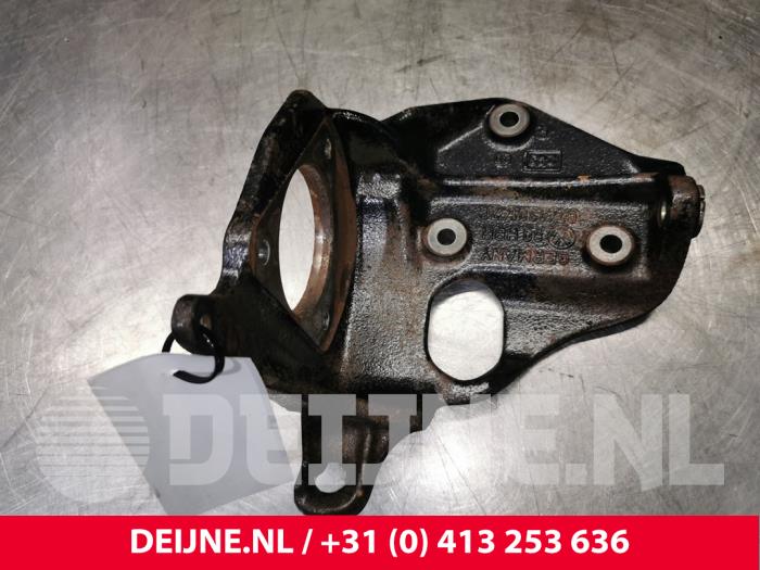 Volkswagen Transporter Steun dieselpomp O171256