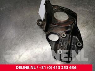 Volkswagen Transporter Diesel pump bracket O171256 photo 2