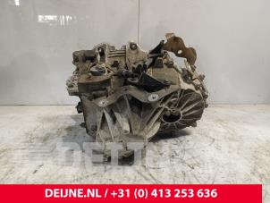 Volvo V40 Gearbox O171338 photo 3