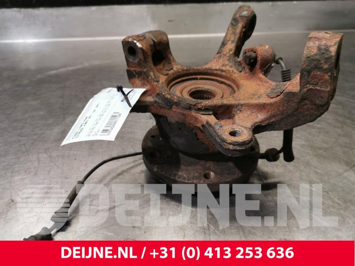 Citroen Jumpy Fusee links-voor O171399