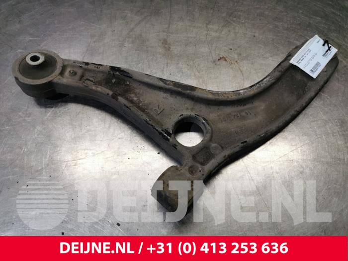Opel Movano Front lower wishbone, right O171418