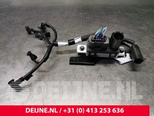 Volvo V60 Vorglührelais O171435 foto 2