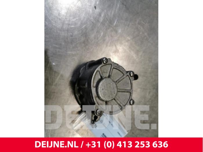 Videpomp (Diesel) van een Mercedes-Benz ML III (166) 2.1 ML-250 CDI 16V BlueTEC 4-Matic 2012
