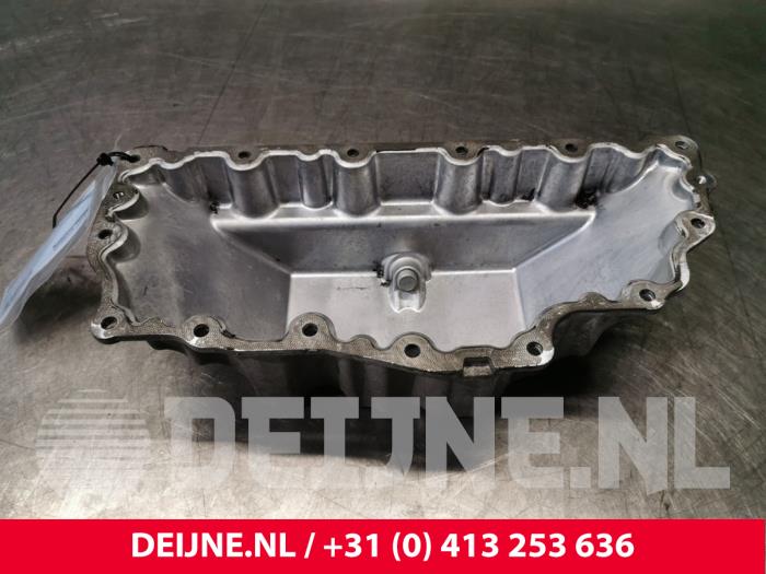 Gebruikte Carterpan Mercedes ML III (166) 2.1 ML-250 CDI 16V BlueTEC 4-Matic Prijs € 125,00 Margeregeling aangeboden door van Deijne Onderdelen Uden B.V.