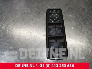 Tesla Model S Electric window switch O171526 photo 2