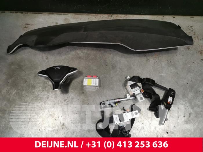 Tesla Model S Airbag set O171572