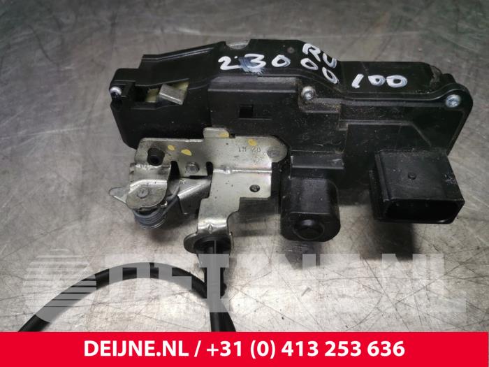 Tesla Model S Front door lock mechanism 4-door, right O171577