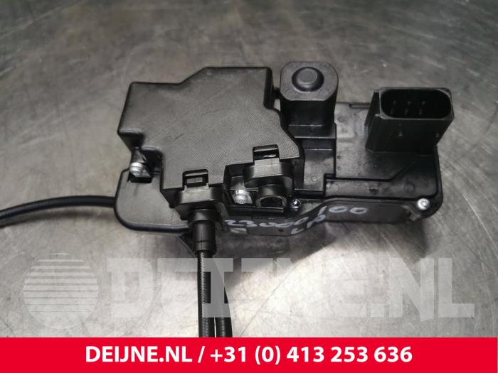 Tesla Model S Rear door lock mechanism 4-door, left O171614