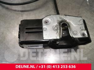 Tesla Model S Deurslot Mechaniek 4Deurs rechts-achter O171619 foto 3