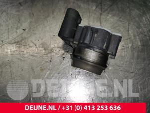 Gebruikte PDC Sensor Tesla Model S 85D Prijs € 60,50 Inclusief btw aangeboden door van Deijne Onderdelen Uden B.V.