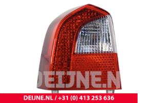 Nieuwe Achterlicht links Volvo V70 Prijs € 130,68 Inclusief btw aangeboden door van Deijne Onderdelen Uden B.V.