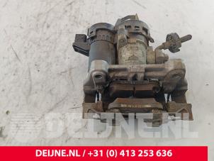 Volvo V60 Remklauw (Tang) links-achter O171825 foto 3