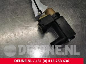 Volvo V40 Turbodruckregler O171868 foto 2