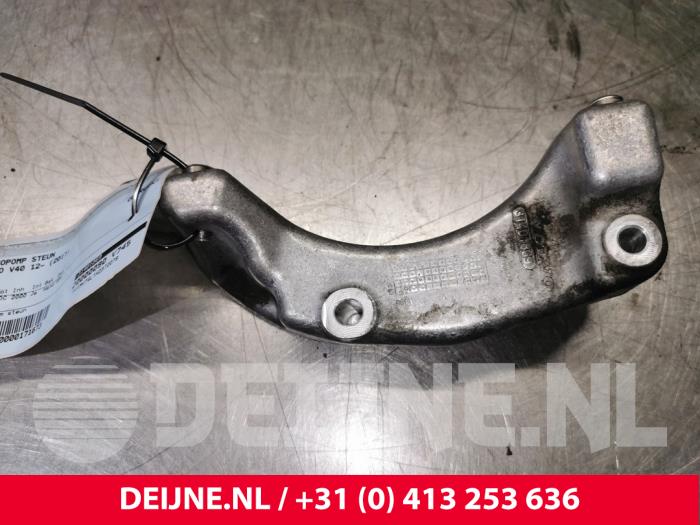 Volvo V40 Aircopomp Steun O171873