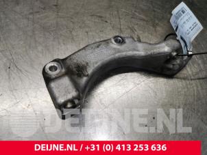 Volvo V40 Air conditioning bracket O171873 photo 2