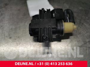 Renault Trafic Turbodruckregler O171902 foto 2