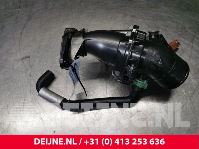 Renault Trafic Ansaugschlauch Luft O171911