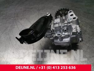 Mercedes Vito Oliepomp O171926 foto 2