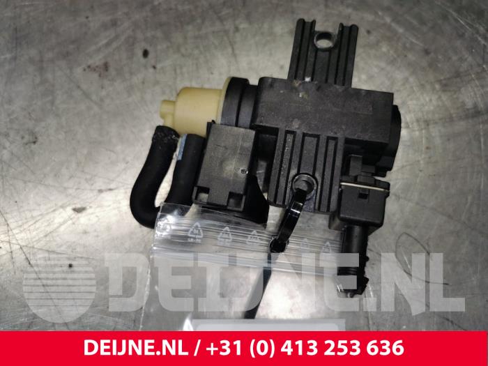 Gebruikte Turbodrukregelaar Mercedes Vito (447.6) 1.6 111 CDI 16V Prijs € 48,40 Inclusief btw aangeboden door van Deijne Onderdelen Uden B.V.