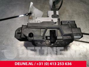 Volvo XC90 Front door lock mechanism 4-door, right O172004 photo 3