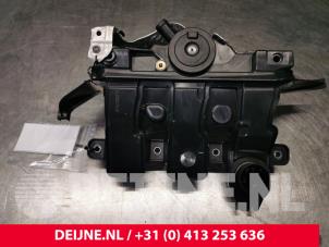 Gebruikte Carterventilatie Mercedes Vito (447.6) 1.6 111 CDI 16V Prijs € 30,25 Inclusief btw aangeboden door van Deijne Onderdelen Uden B.V.