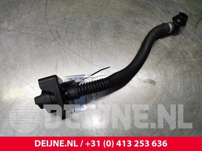 Olie vulpijp van een Mercedes-Benz Vito (447.6) 1.6 111 CDI 16V 2017