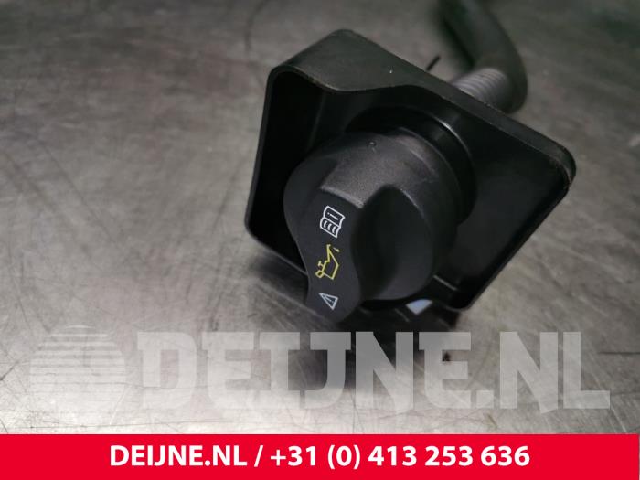 Olie vulpijp van een Mercedes-Benz Vito (447.6) 1.6 111 CDI 16V 2017
