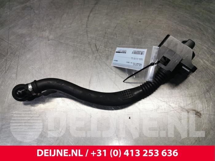 Olie vulpijp van een Mercedes-Benz Vito (447.6) 1.6 111 CDI 16V 2017