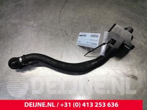 Gebruikte Olie vulpijp Mercedes Vito (447.6) 1.6 111 CDI 16V Prijs € 72,60 Inclusief btw aangeboden door van Deijne Onderdelen Uden B.V.