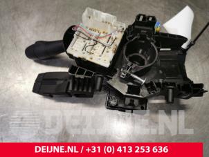 Renault Trafic Steering column stalk O172157 photo 3