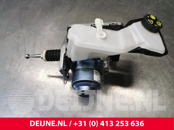 Volvo V60 Master cylinder O172161
