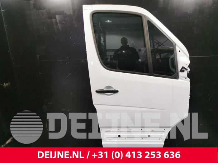 Mercedes Sprinter Tür 2-türig rechts O172193