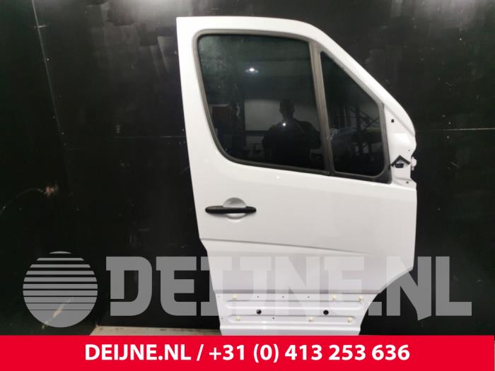 Mercedes Sprinter Door 2-door, right O172209