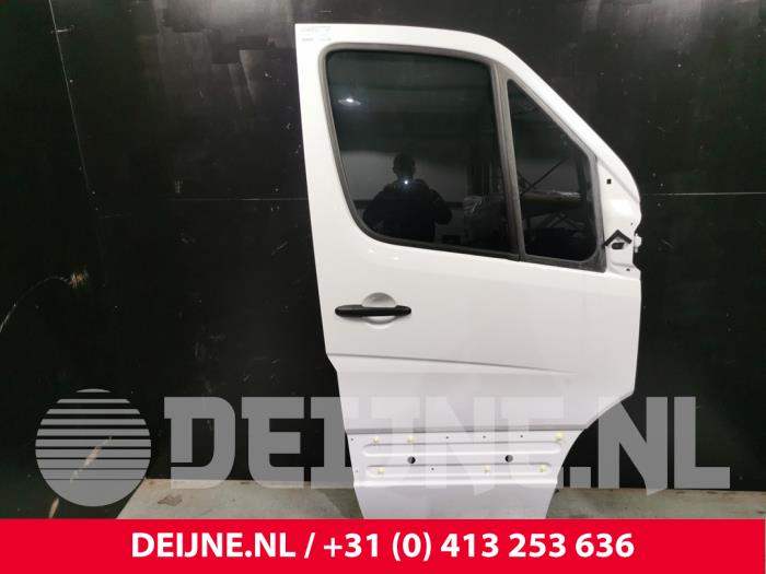Mercedes Sprinter Door 2-door, right O172210