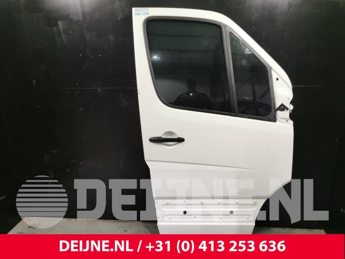 Mercedes Sprinter Door 2-door, right O172305