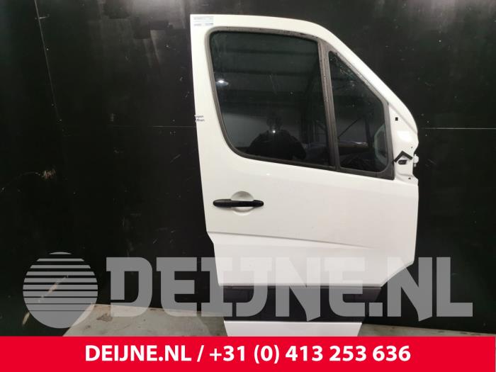 Mercedes Sprinter Door 2-door, right O172306