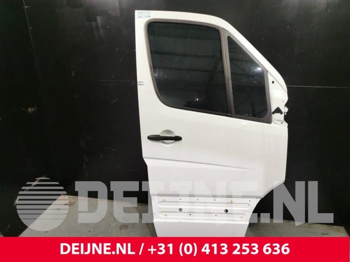 Mercedes Sprinter Door 2-door, right O172308