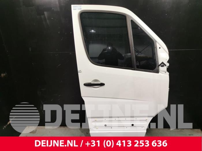 Mercedes Sprinter Door 2-door, right O172309