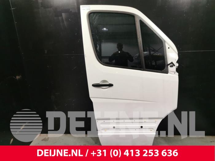 Mercedes Sprinter Door 2-door, right O172310