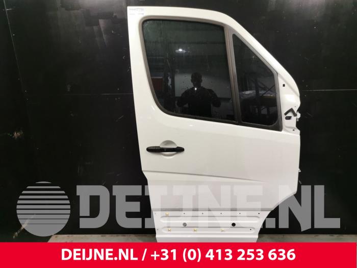 Mercedes Sprinter Door 2-door, right O172312